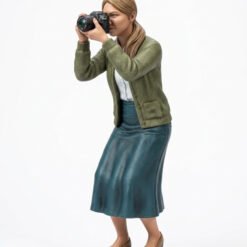 Scale Female Photographer Diorama Figurine - STL File